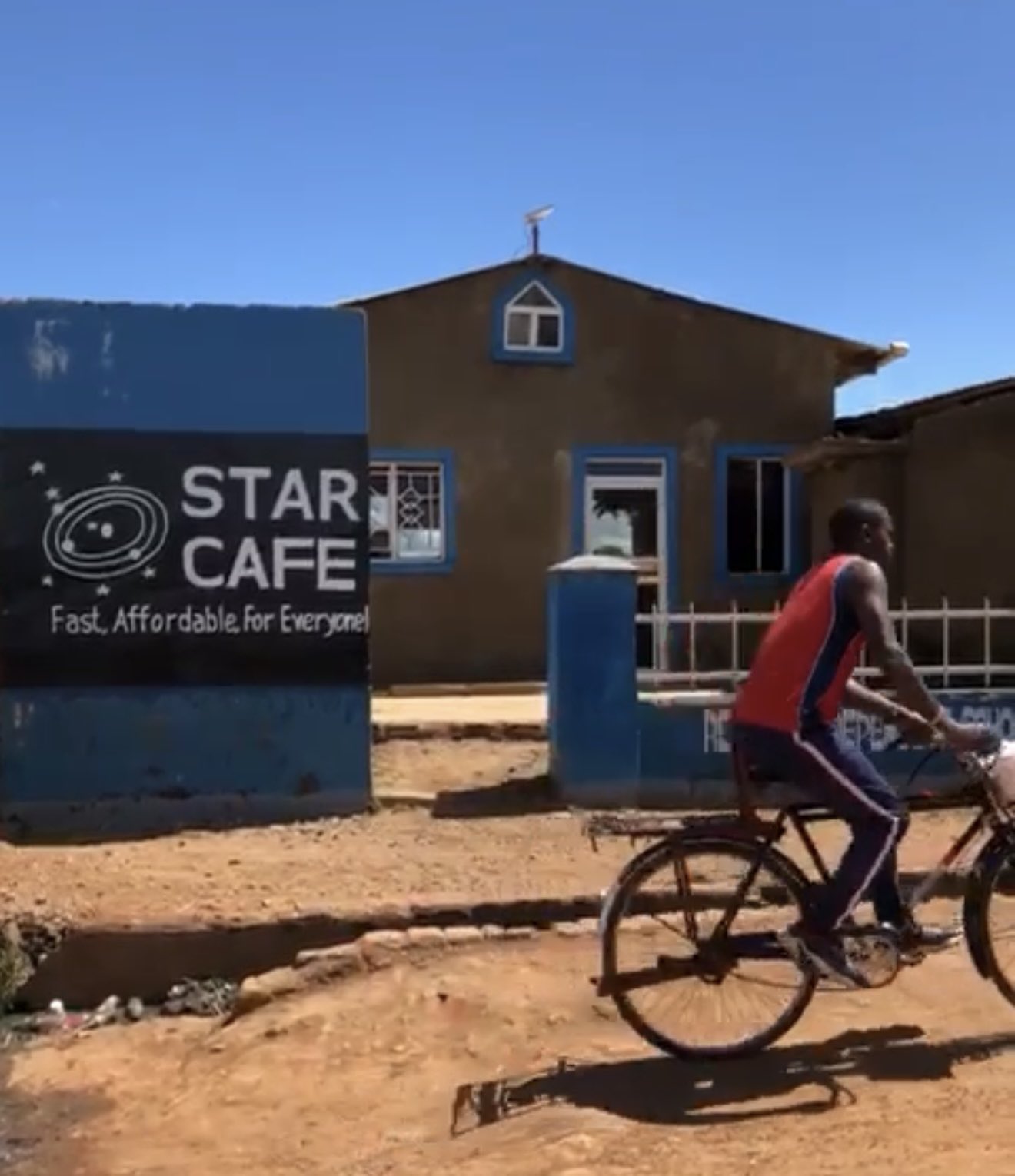 Star Café logo